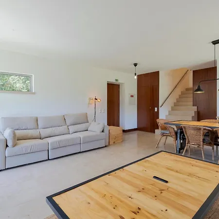 別荘 Casa Do Sobreiro セシンブラ